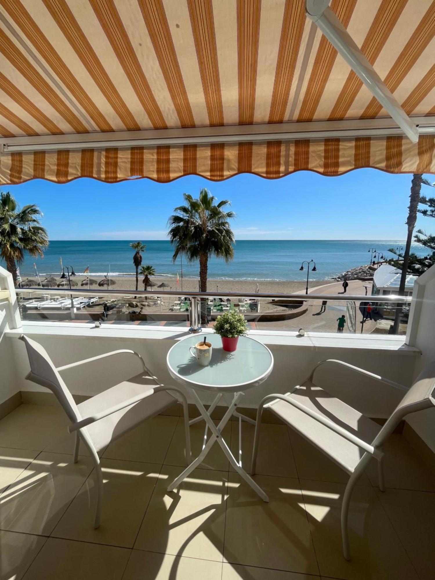 Roca Chica. Studio - First Line Beach Torremolinos Kültér fotó